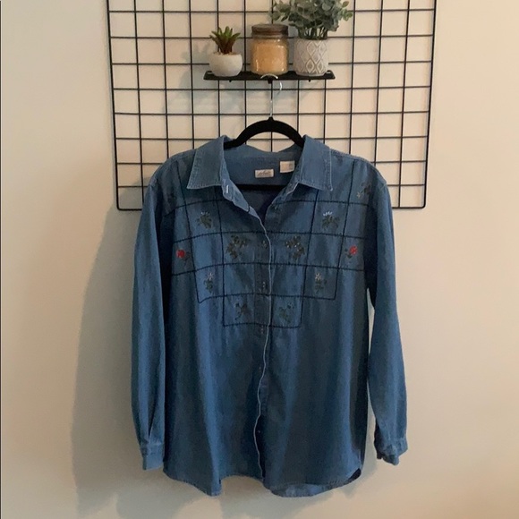 chic Tops - Chic Vintage Embroidered Denim Shirt